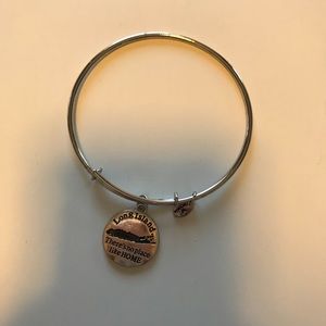 Long Island “there’s no place like home” bangle